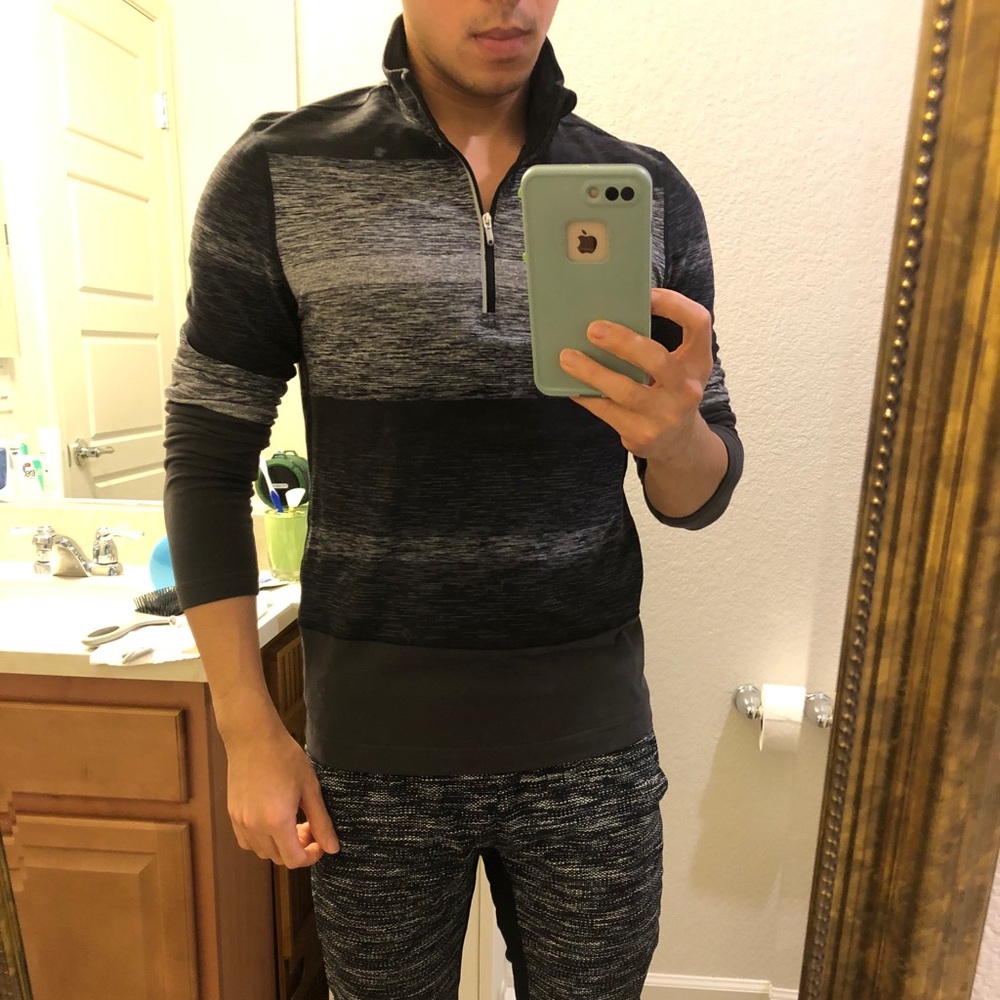 Lululemon 1/2 Zip - image 2